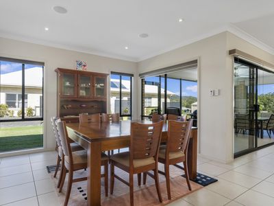 13 Sharyn Place, Glass House Mountains