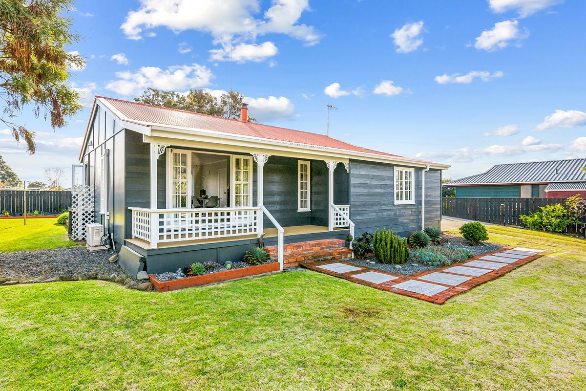 12 Hicks Crescent, Waikanae Beach