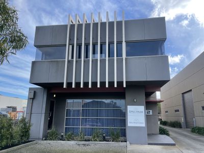 2 / 14 Akuna Drive, Williamstown