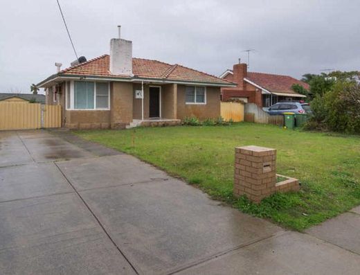 For Rent: Character-Filled 3x1 Home with Big Backyard in Prime Location!