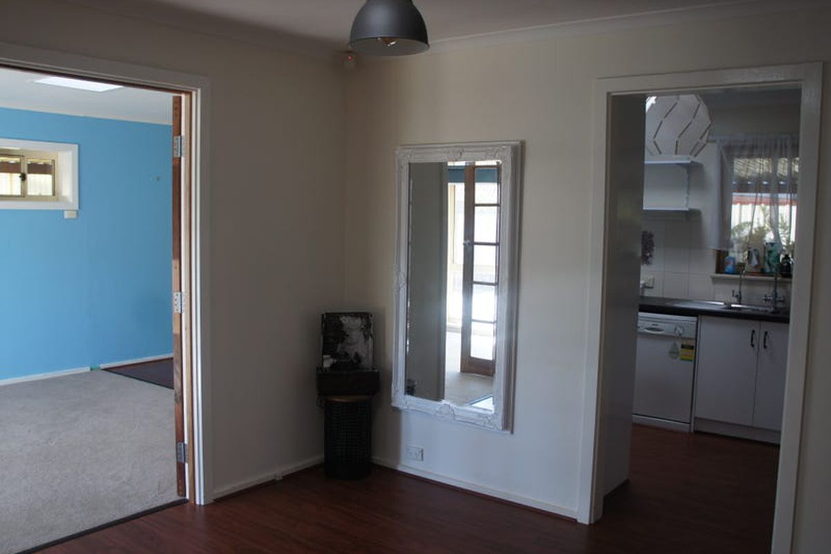 15 Rogers Crescent, Paralowie