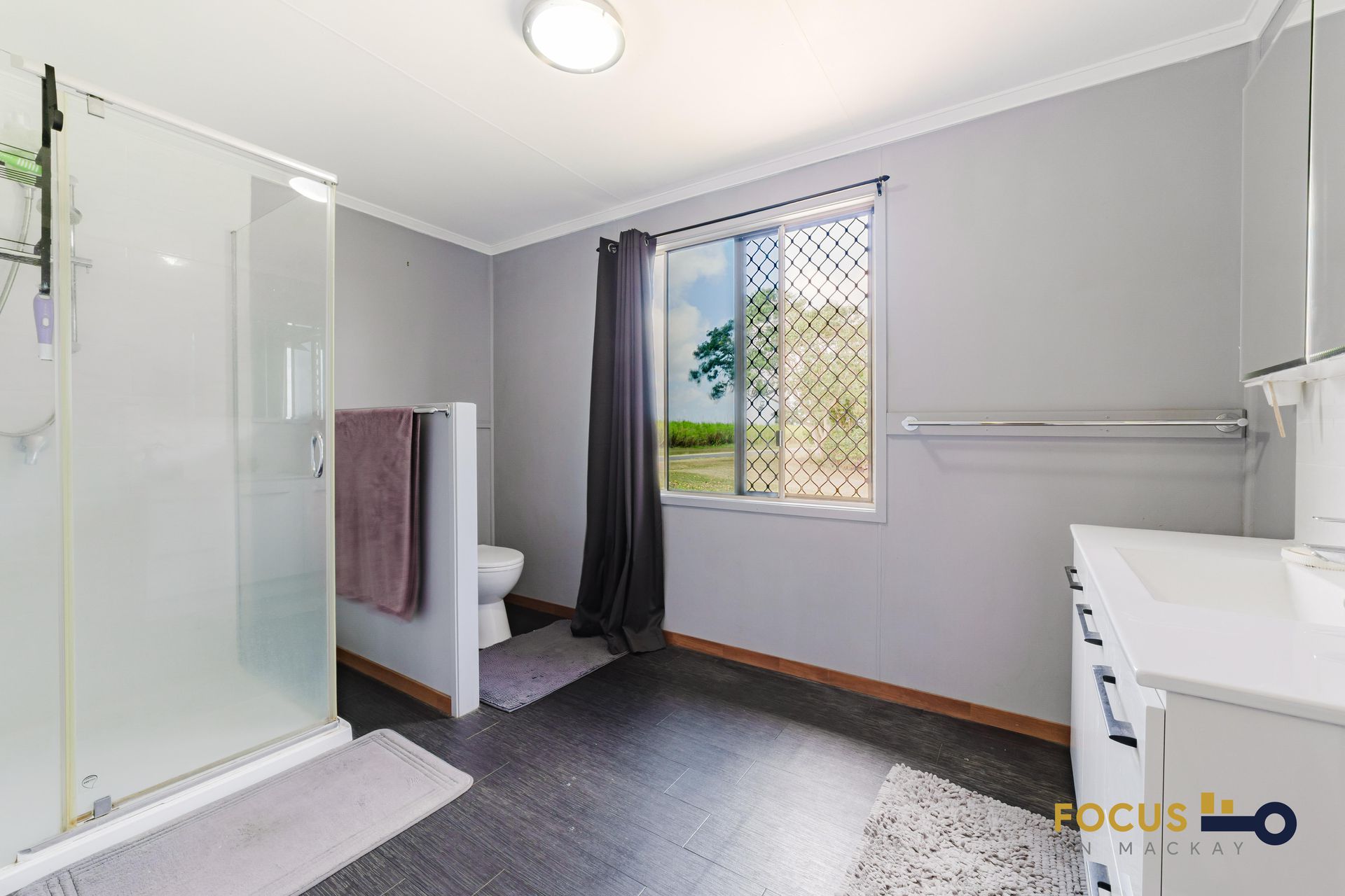 83 Gibsons Road, Racecourse