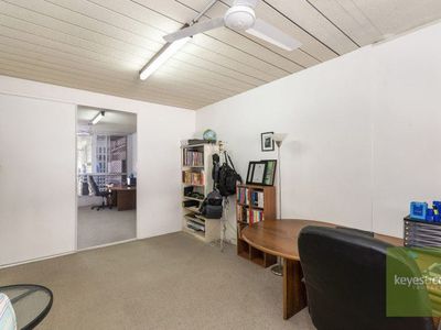 2 / 2 Victoria Street, Townsville City