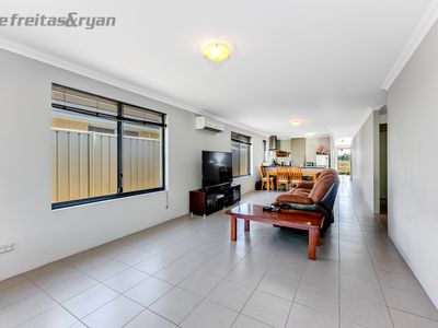 130 Badgerup Avenue, Lakelands