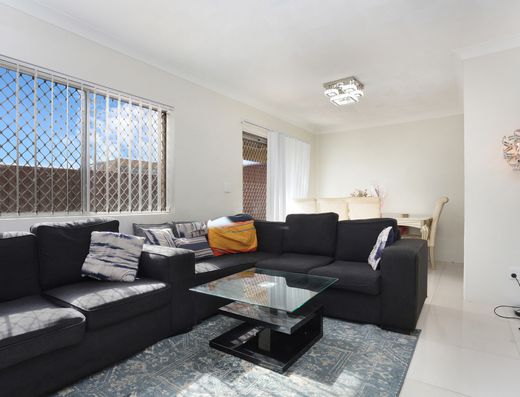 9 / 6-8 Addlestone Road, Merrylands