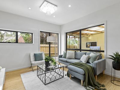 3 / 1 Moore Crescent, Reservoir