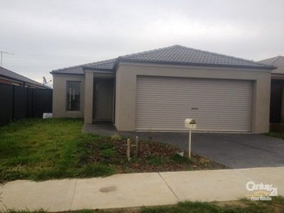 7 Botham Crescent, Pakenham