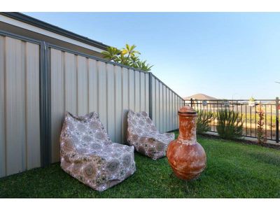 20 Terracina Parkway, Piara Waters