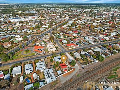 14 Caroline Street, Horsham