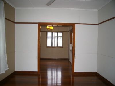 8 Kruger Street, Booval