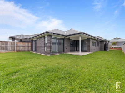 7 Bargan Parade, Crangan Bay