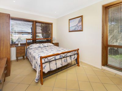 2 Porter Avenue, Mount Warrigal