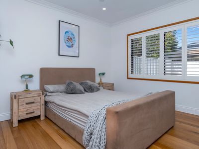 6 Compton Parade, Sunshine North