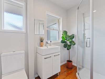 2/9A Eversleigh Road, Belmont