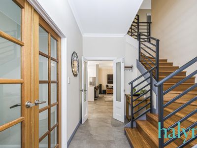 1 / 42 Gladstone Road, Rivervale