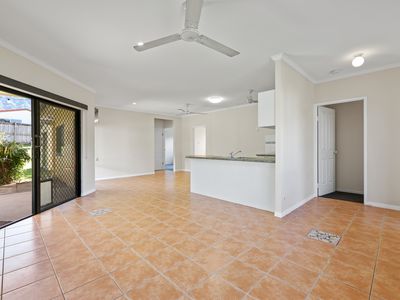 1 Moth Close, Edmonton