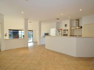 74 East Road, Pearsall