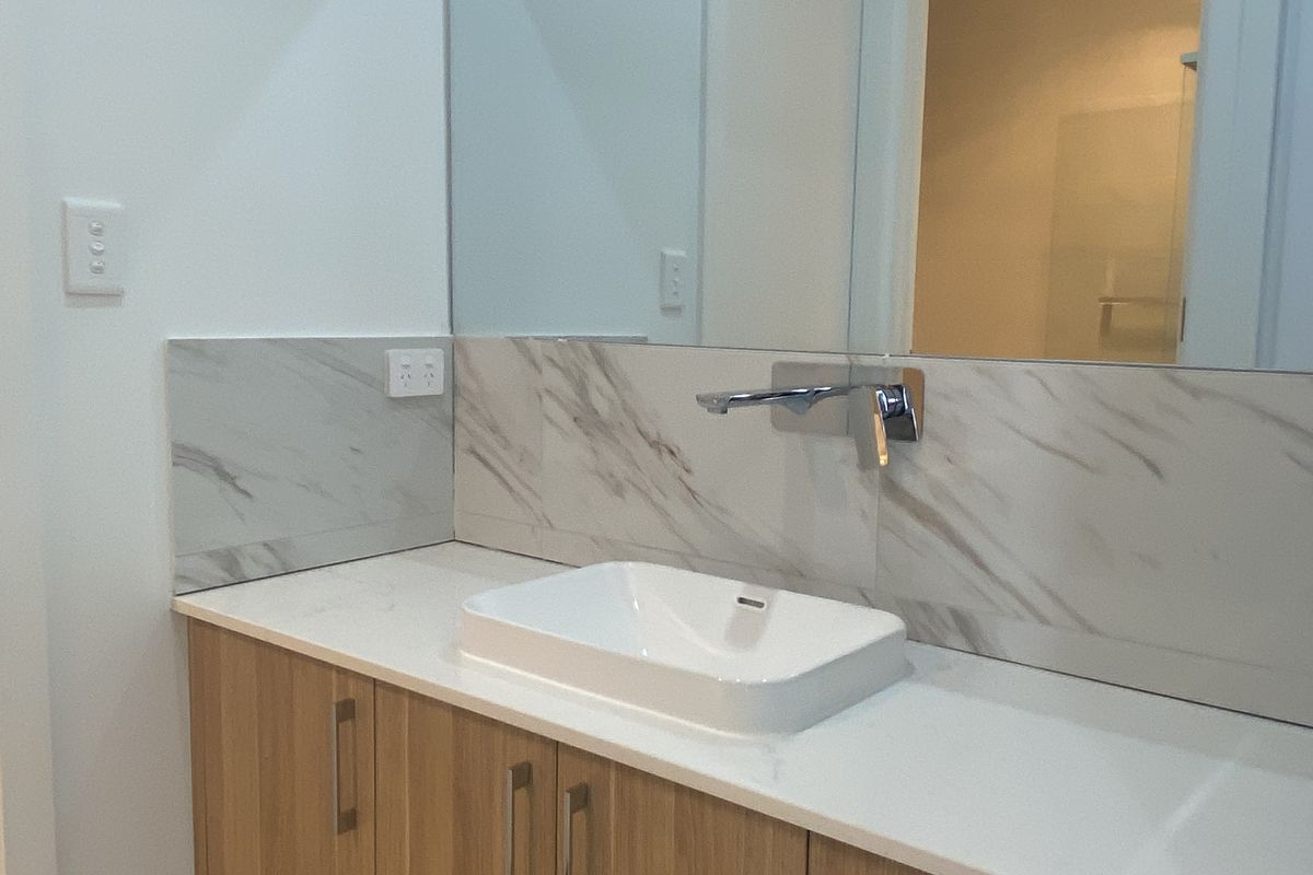 2 / 15 Gameau Rd, Paradise