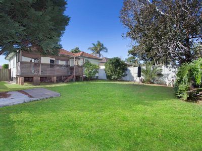 33 Andrew Crescent, Mount Warrigal