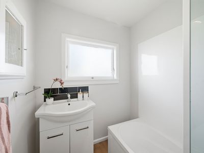 63 Tauiwi Crescent, Hei Hei