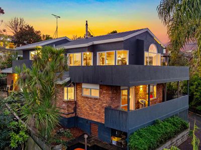 2/962 Beach Road, Torbay