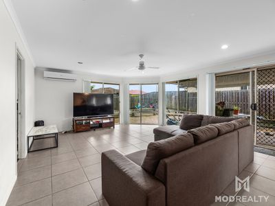 2 Harold Reinhardt Drive, Redbank Plains