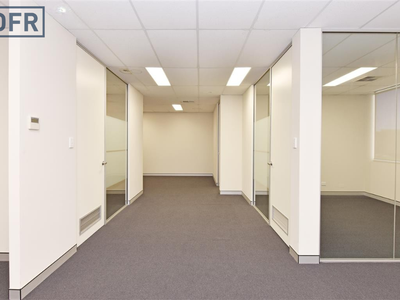 1 / 70 Discovery Drive, Bibra Lake