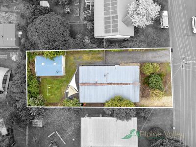 5 Coolumbooka Avenue, Tawonga South