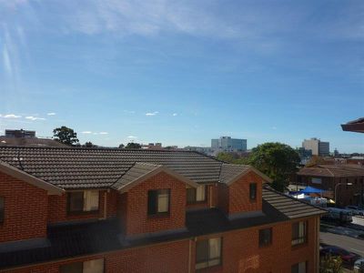 9 / 107-109 Castlereagh St, Liverpool
