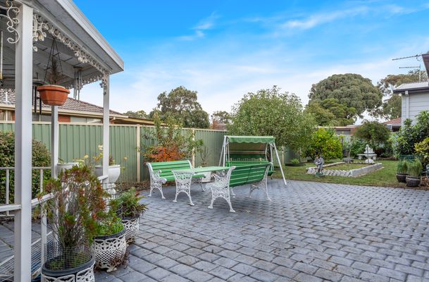 10 Mitford Crescent, Craigieburn