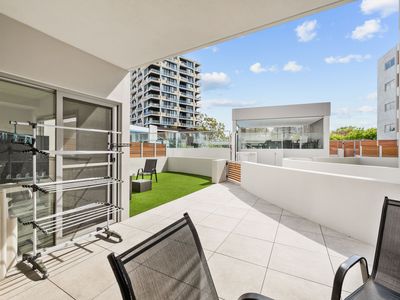 11 / 2 Rowe Avenue, Rivervale