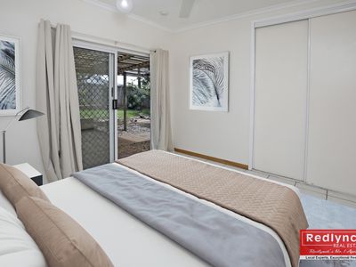 4 GIAUCA STREET, Redlynch