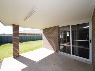 2 Shetland Avenue, Dubbo