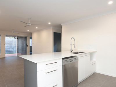 1 / 41 Aquinas Street, Augustine Heights