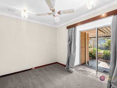 12 Scole Place, Huntingdale