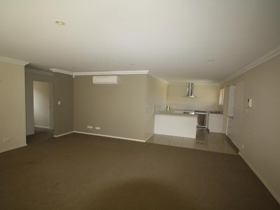2 / 1 Moore Court, Wynyard