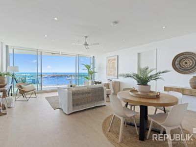 1605 / 1 Como Crescent, Southport