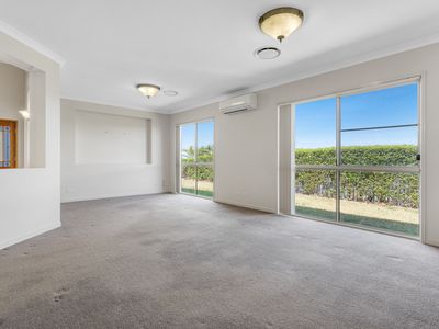 18 Kingshand Drive, Murrumba Downs