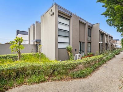 3 / 15 Middle Road, Maribyrnong