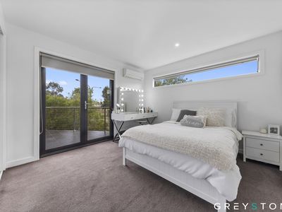 5 / 5-6 Chelsworth Place, Caroline Springs