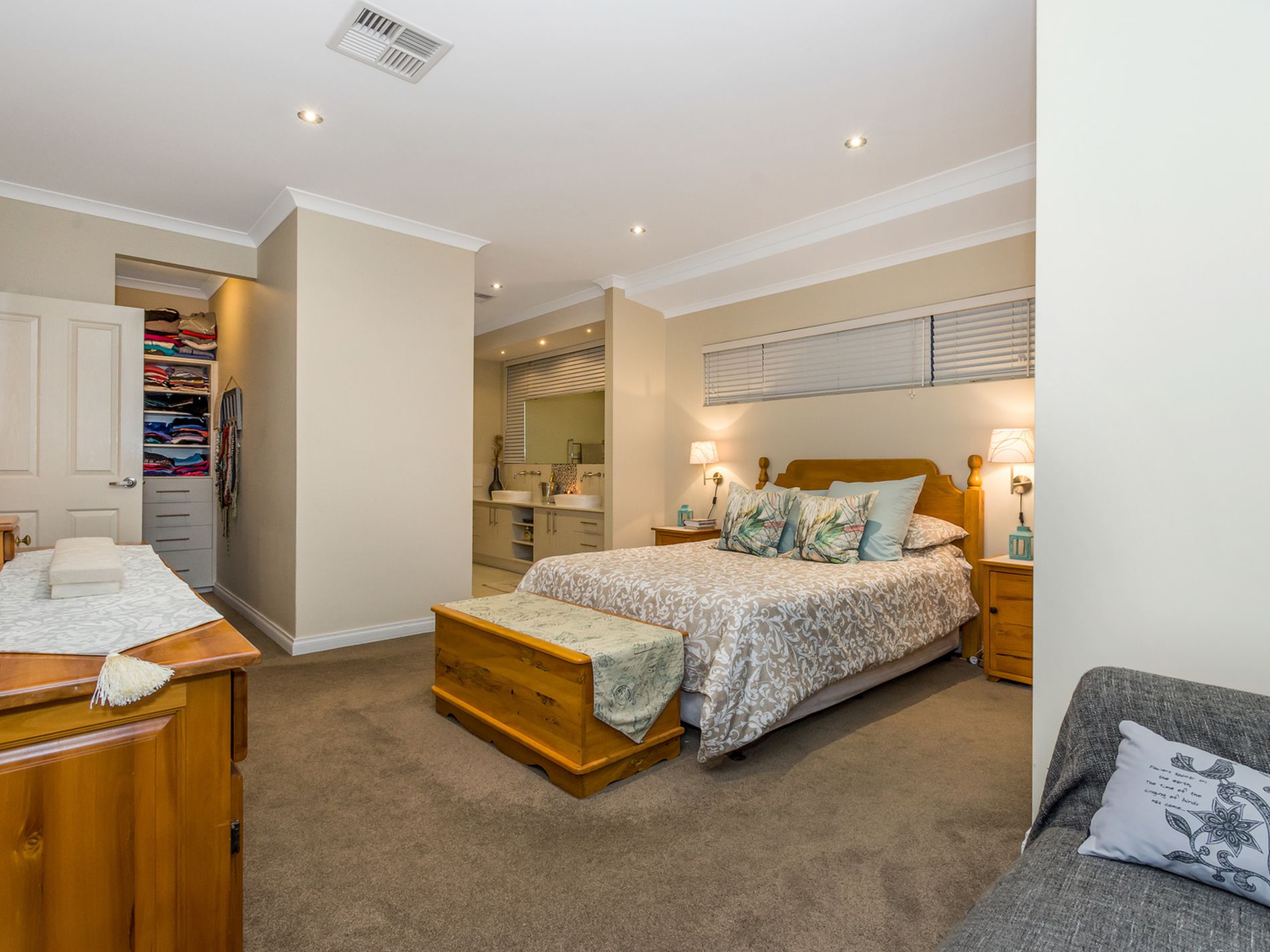 5 Emperor Way, Yanchep