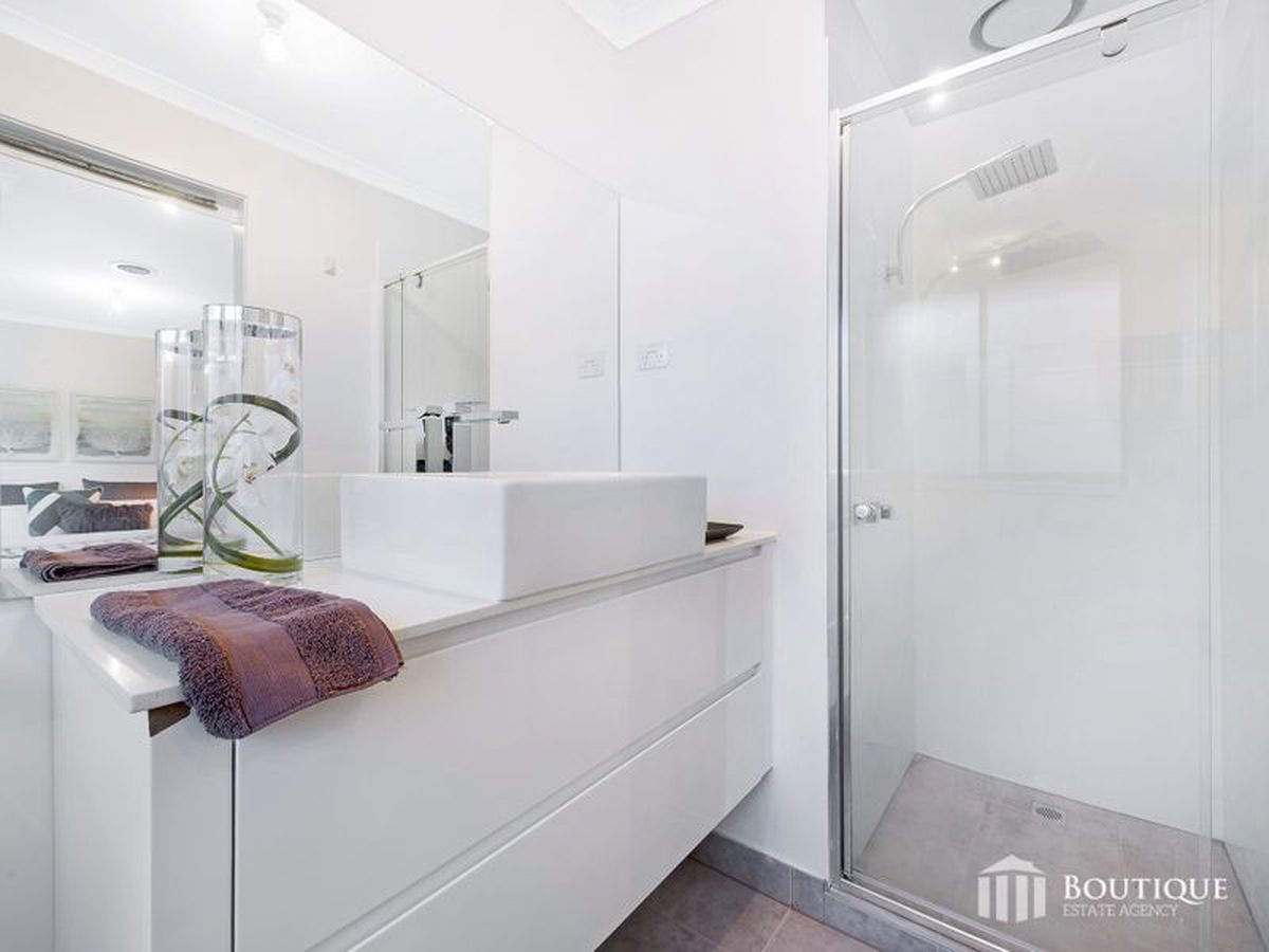 52 Bellbrook Drive, Dandenong North