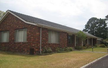 97 McMULLEN Road, Officer