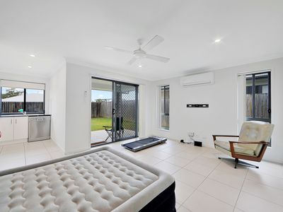 1 & 2 / 25 Sutherland Road, Branyan