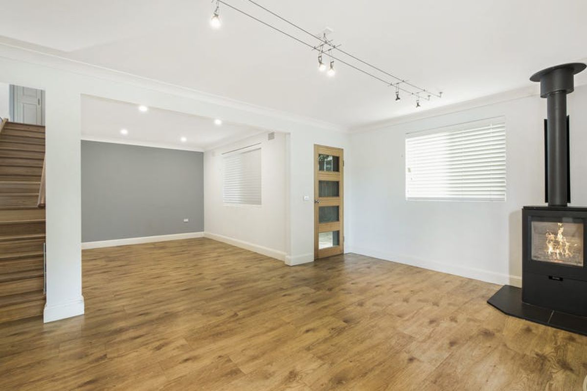 1 Eulalia Avenue, Point Frederick