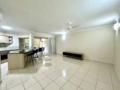 511 / 12 Gregory Street, Westcourt