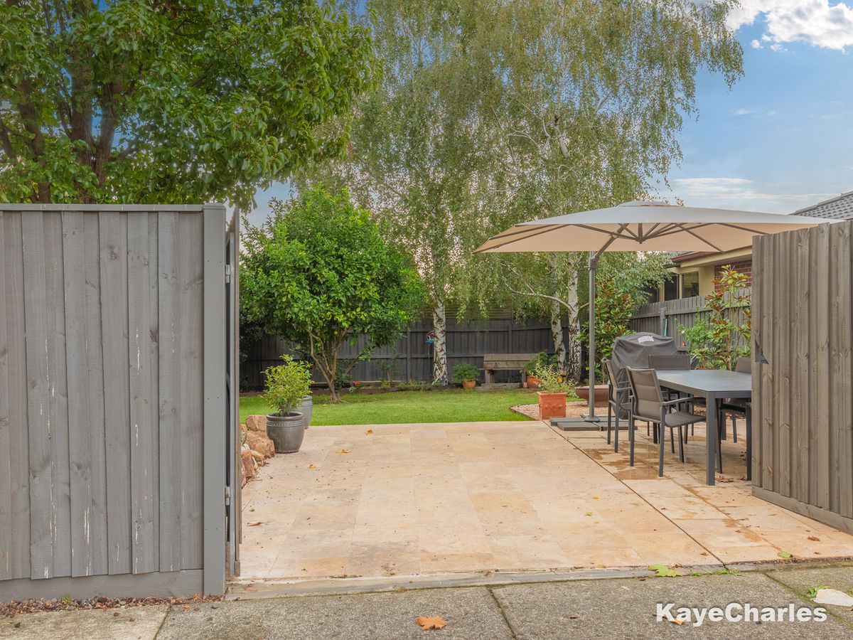 67 Fieldstone Boulevard, Beaconsfield