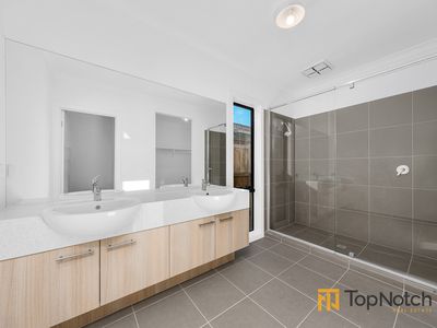 436 Mandalay Circuit, Beveridge