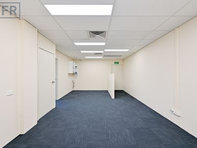 30 Mordaunt Circuit, Canning Vale