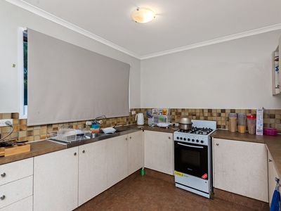7 / 2 Heather Street, Logan Central
